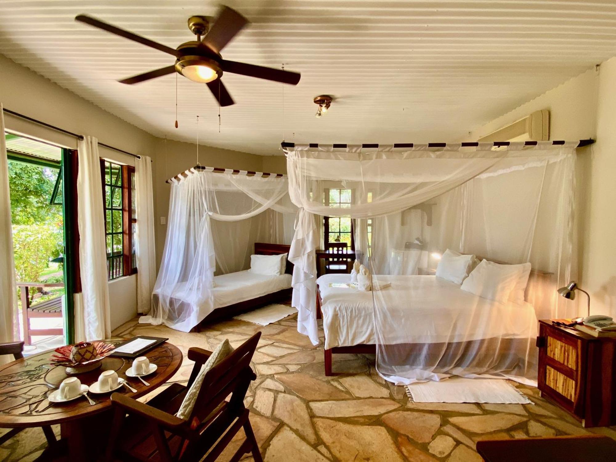רונדו Tambuti Lodge מראה חיצוני תמונה